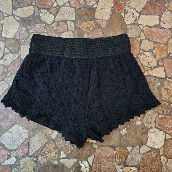Papaya Black Lace Mini Shorts with Elastic Waistband, Size Medium - Picture 2 of 9